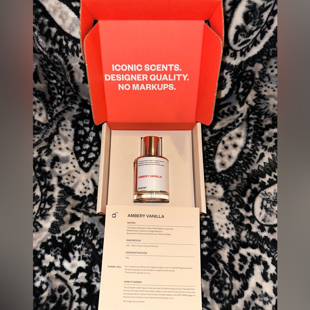 Ambery Vanilla Perfume by Dossier - Elegant White and Silver Fragrance
